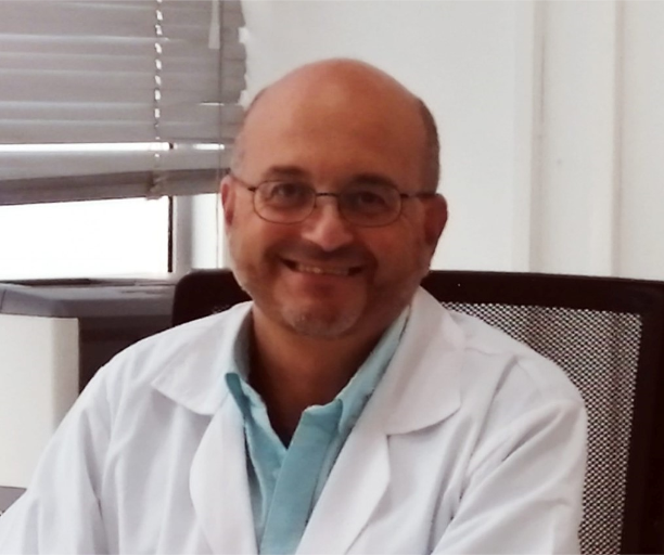Dr. Alberto Calderón Montero